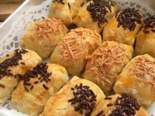 Jualan Pisang Bolen, Monika Raup Untung Hingga Ratusan Ribu Rupiah