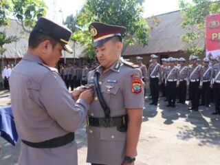 Kapolres Kotamobagu Pimpin Upacara Penyerahan Tugas