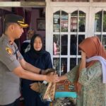 Kapolri Santuni Keluarga Almarhum Brigadir Rudi Agung Ashari yang Gugur di Papua