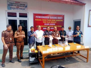 Kejari Asahan Bersama BNNK Asahan Musnahkan Barang Bukti Narkotika
