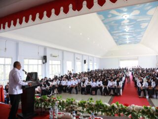 Wali Kota Asripan Nani Hadiri Rapat Kerja Bersama Guru se-Kota Kotamobagu
