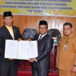 Pj Wali Kota Padangsidimpuan Hadiri Rapat Paripurna Pembahasan RAPBD Tahun 2024