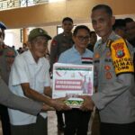 Polda Sulut dan Polres Bitung Gelar Bakti Sosial di Kota Bitung
