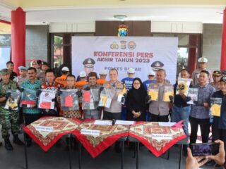 Polres Blitar Umumkan Ungkapan Kasus dan Pemusnahan Barang Bukti