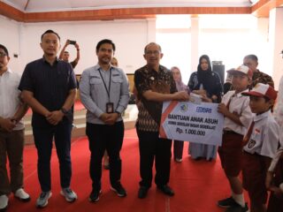 Wali Kota Asripan Nani Serahkan Bantuan Anak Asuh Tahun 2023