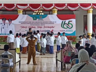 Hari jadi Sidoarjo ke-165, Pemkab dan Basnaz Gelar Khitanan Massal