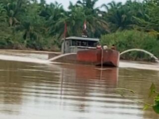 Masyarakat Desa Kampung Sawah Natal Minta Izin Galian C Parak Tale Dicabut