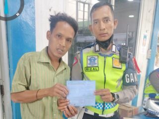 Satlantas Polres Batu Bara Lakukan Tilang di Tempat kepada Pelanggar Lalu Lintas