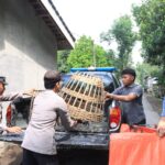 Satreskrim Polres Blitar Kota dan Polsek Ponggok Bongkar Arena Judi Sabung Ayam di Karangbendo