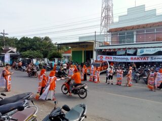 Turun Ke Jalan PKS Bangkalan Sosialisasi Gerakan Flash Mob