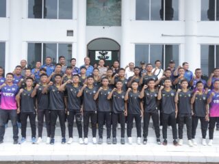 Wakil Bupati Asahan dan Kapolres Lepas Tim Sepakbola SSB Mezzaluna