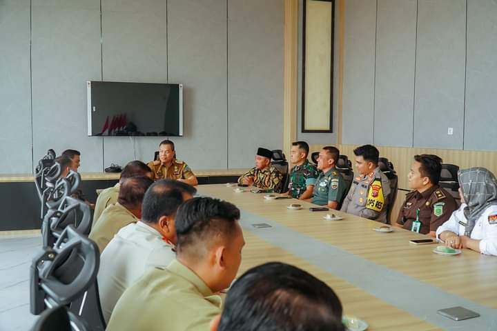 Pj Bupati Batu Bara Nizhamul Gelar Rapat dan Tinjau Kesiapan Pemilu Tahun 2024
