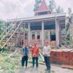 Bripka Wahyu Briantoro Anggota Polsek Wonotirto Berikan Bantuan 20 SAK Semen.