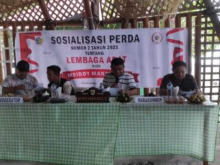 Meiddy Makalalag Gelar Sosialisasi Perda Lembaga Adat