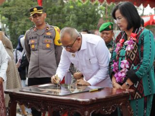 Pj Wali Kota Asripan Nani Resmikan Gedung Perpustakaan Daerah Kota Kotamobagu