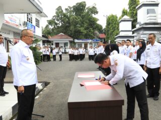 Wali Kota Asripan Nani Pimpin Apel Pagi dan Penandatanganan Perjanjian Kinerja Para Pimpinan OPD