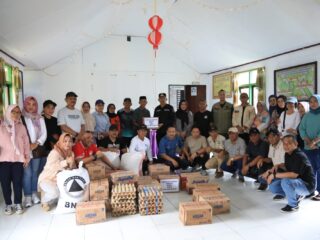 Wali Kota Asripan Nani Serahkan Bantuan Untuk Warga Terdampak Bencana Banjir di Bolmut