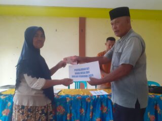 Jelang Lebaran, Pemdes Sonuo Salurkan BLT- DD Tahun 2024