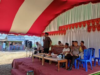 Bupati Bolmong Limi Mokodompit Hadiri Halal Bihalal di Desa Motabang