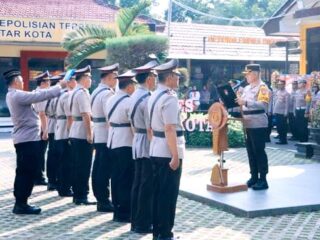 Kapolres Blitar Kota Pimpin Sertijab dan Pelantikan Sejumlah Pejabat