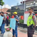 Polsek Kepanjenkidul Kawal Aksi Damai Tolak Revisi RUU Penyiaran