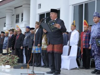 Wakil Bupati Asahan Pimpin Upacara Bendera Peringatan Hardiknas Tahun 2024