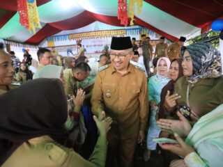Wali Kota Asripan Nani Hadiri Halal Bi Halal di Desa Pontodon Timur