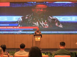 Wali Kota Asripan Nani Terima Penghargaan Sekolah Siaga Kependudukan Terbaik Tahun 2024