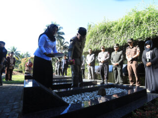 Wali Kota Asripan Nani Ziarah ke Makam Raja dan Mantan Kepala Daerah