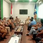 Warga Desa Bata Barat Minta Netralitas dan Perombakan BPD ke Pemkab Bangkalan