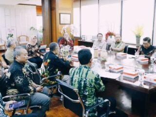 Bareng KLHK, Bupati Blitar Gelar Audiensi Percepat Proses PPTPKH