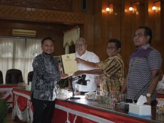 Bupati Asahan Sampaikan Jawaban Atas Pandangan Fraksi DPRD