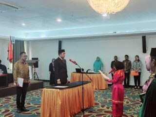 Bawaslu Lantik 21 Anggota Panwascam