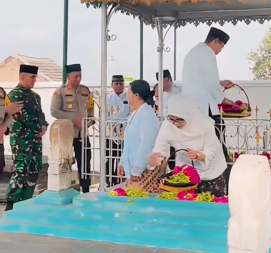 Jelang Hari jadi ke-700 Blitar, Bupati Rini Syarifah Ziarah ke Makam Leluhur