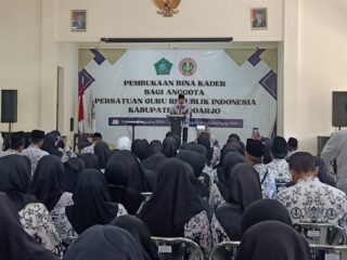 PGRI Sidoarjo Gelar Bina Kader, Bupati Subandi Berikan Dukungan Penuh