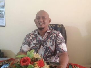 Peringati HUT RI ke-79, Lurah Kemayoran Ajak Warga Pasang Bendera Merah Putih dan Lampu Penjor
