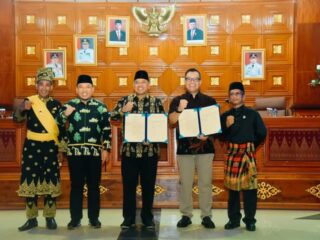 Pemkab Batu Bara Teken MoU dengan Pemkab Siak