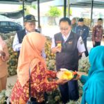 Dukung Tumbuhnya Perekonomian, Pjs Bupati Blitar Sambangi Pasar Central Buah