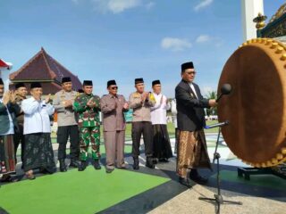 Pjs Bupati Blitar Jumadi Pimpin Upacara Peringatan Hari Santri 2024