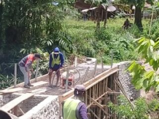 Progres Pembangunan Jembatan di Desa Kopandakan I Capai 65 Persen