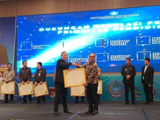 Darwin Muksin Hadiri Kegiatan Anugerah Mapalus Pendidikan Provinsi Sulawesi Utara tahun 2024 