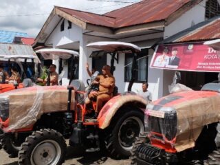 Wali Kota Abdullah Mokoginta Imbau Pengelolaan Bantuan Alat Pertanian Lebih Terbuka