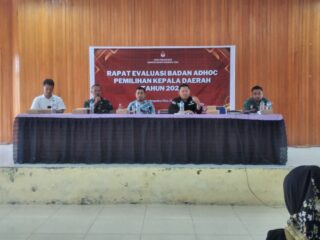 KPU Bolmong Utara Gelar Rapat Evaluasi Badan Ad Hoc Sekecamatan Bolangitang Timur 