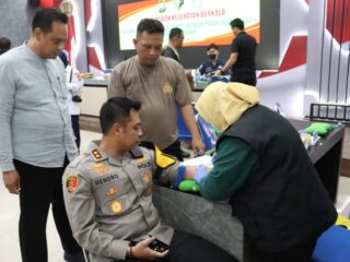 Cek Kondisi Kesehatan, Kapolres Bangkalan dan Jajaran Jalani Rikkes Berkala