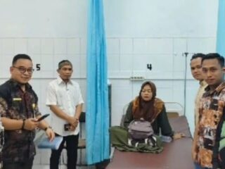 Camat Kota Kisaran Timur Kunjungi Warga Penderita Tumor