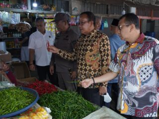 Jelang Hari Raya Idul Fitri 1446 H, Pemkab Asahan Sidak Pasar dan Pantai Harga Bahan Pokok