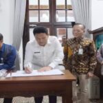 Pemkab Sidoarjo Tandatangani MoU dengan BPJS Ketenagakerjaan