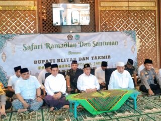 Safari Ramadhan 1446H, Bupati Blitar Rijanto Ajak Peduli Terhadap Kondisi Sekitar