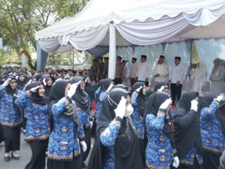 Bupati Asahan Lepas Parade Kafilah MTQ ke-56 Tingkat Kabupaten Asahan 