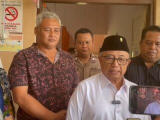 Bupati Blitar Rijanto Kunjungi Lansia Korban Keracunan Makanan